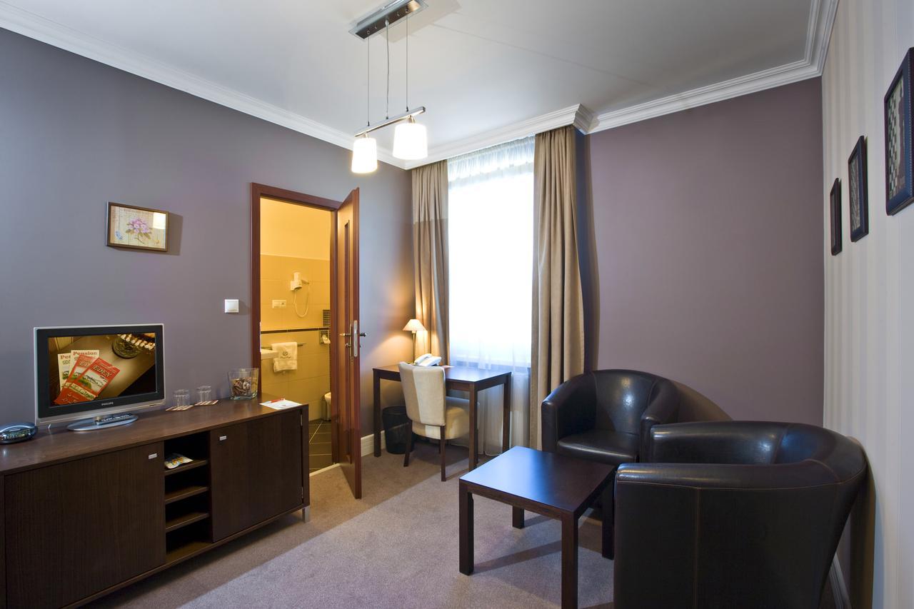 Eden Hotel 3*
