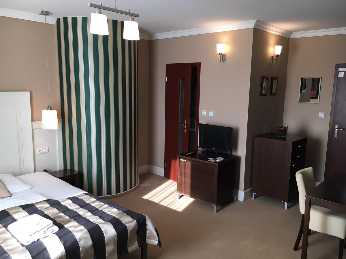 Eden Hotel 3*